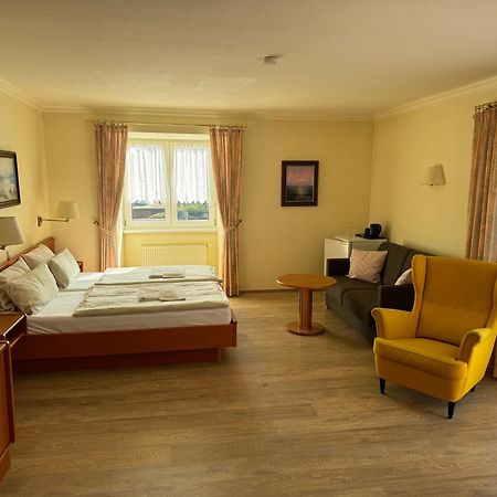 Hotel Garni Seeschloesschen Kolpinsee Luaran gambar