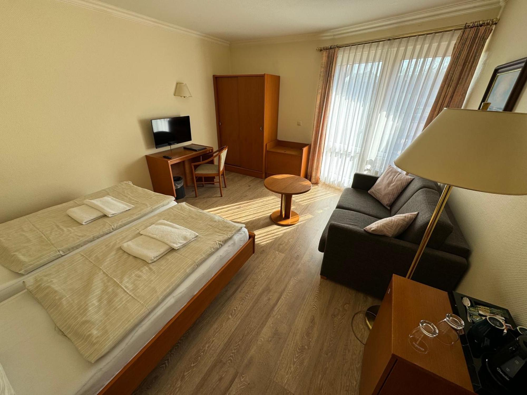 Hotel Garni Seeschloesschen Kolpinsee Luaran gambar